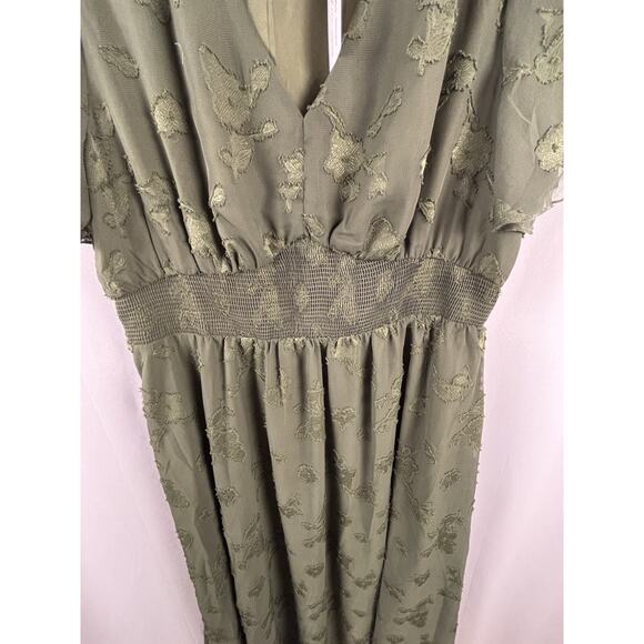 Simplee Plus 2XL Green Smocked Maxi Dress NWT Boho Floral Flutter Sleeve - Picture 4 of 7